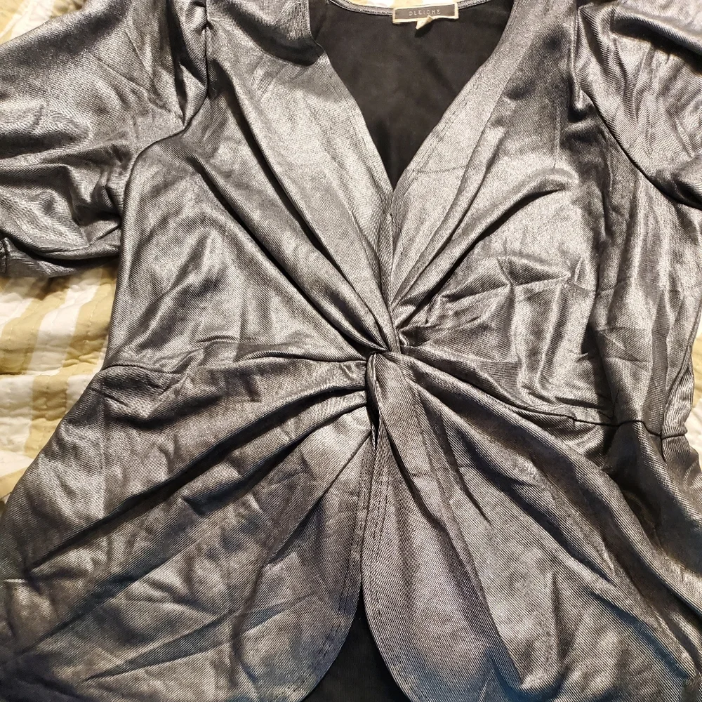 Top - Picture 2 of 3